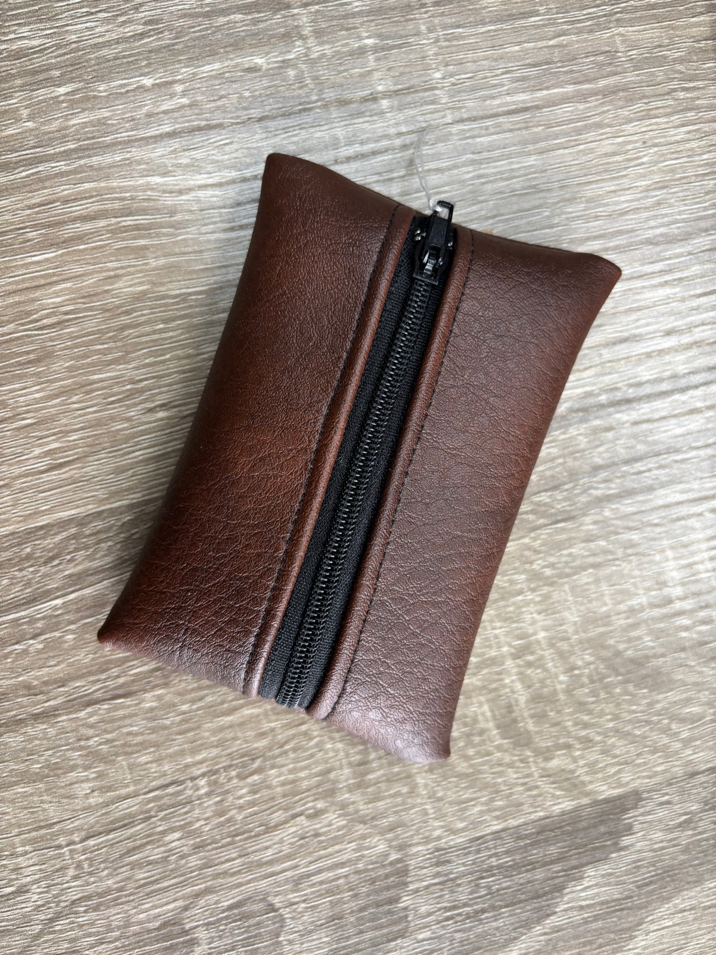 Monedero plano unisex hecho a mano: mini, práctico y moderno